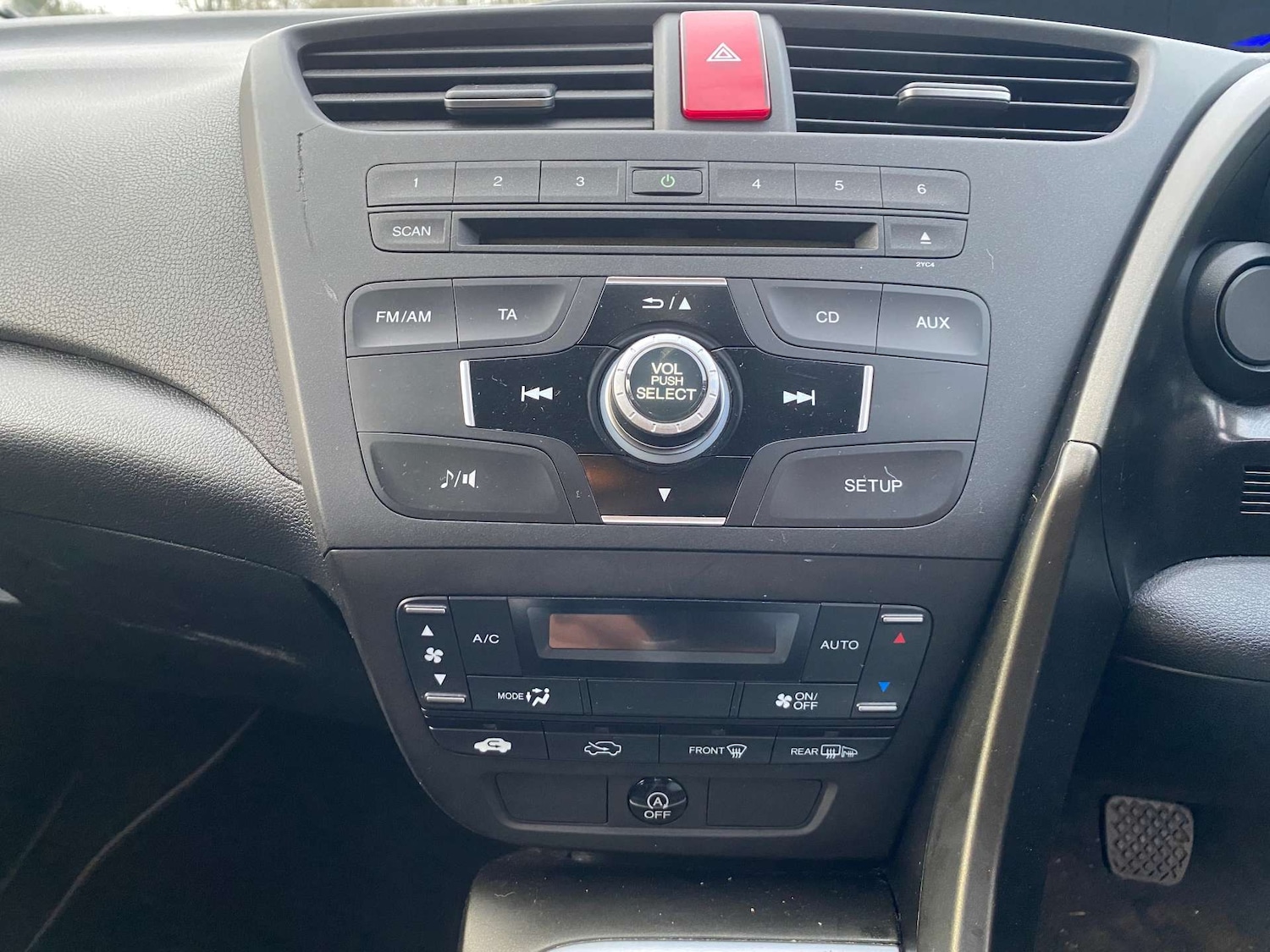 Used Honda Civic 2013 for sale - 76601832: Photo 19