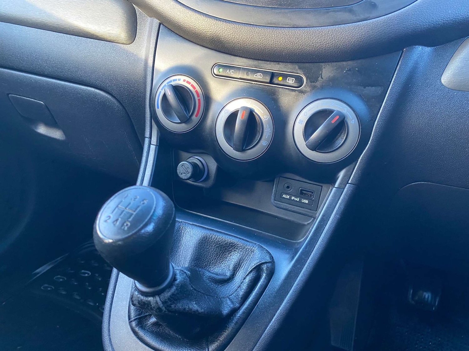 Used Hyundai i10 2012 for sale - 77127347: Photo 21