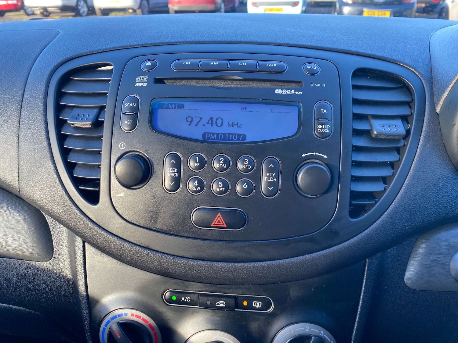 Used Hyundai i10 2012 for sale - 77127347: Photo 22