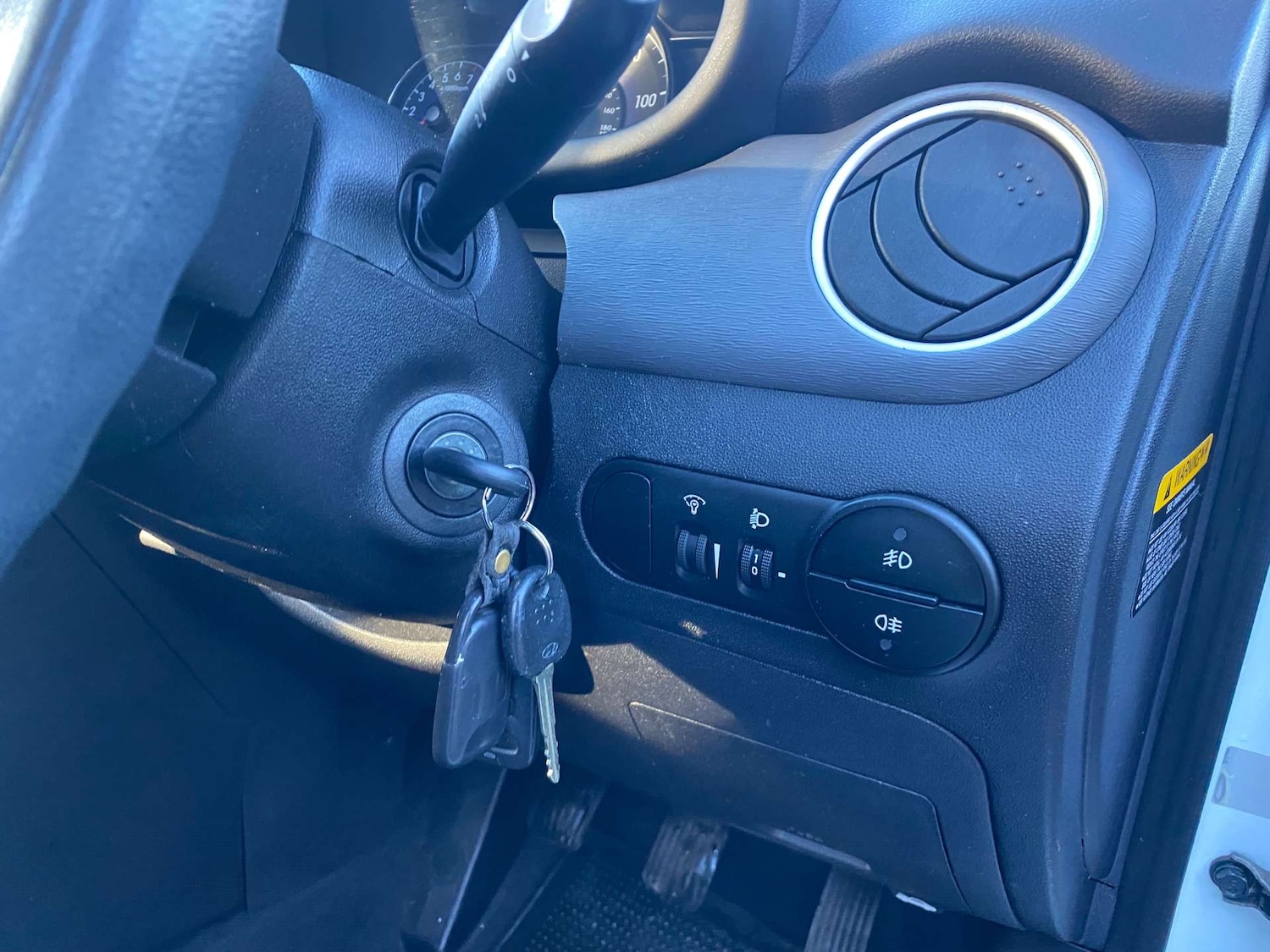 Used Hyundai i10 2012 for sale - 77127347: Photo 25