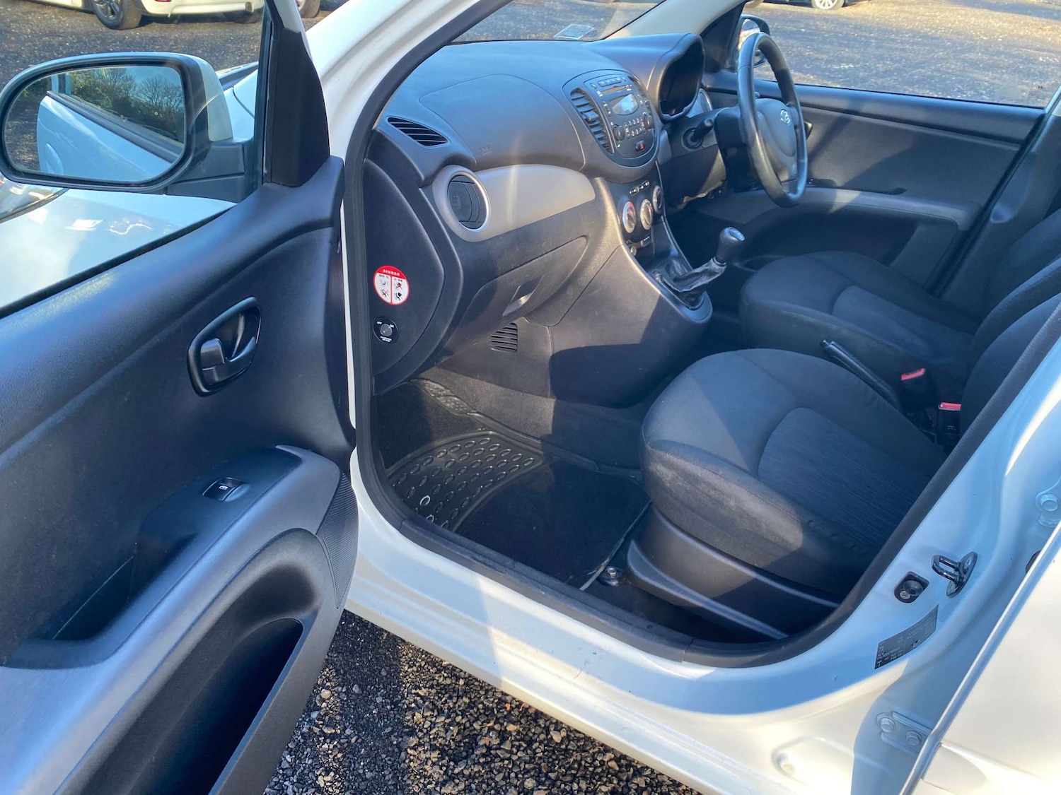 Used Hyundai i10 2012 for sale - 77127347: Photo 27