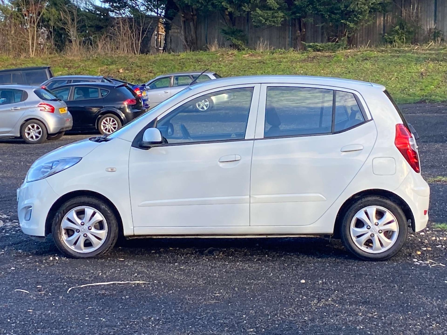 Used Hyundai i10 2012 for sale - 77127347: Photo 4