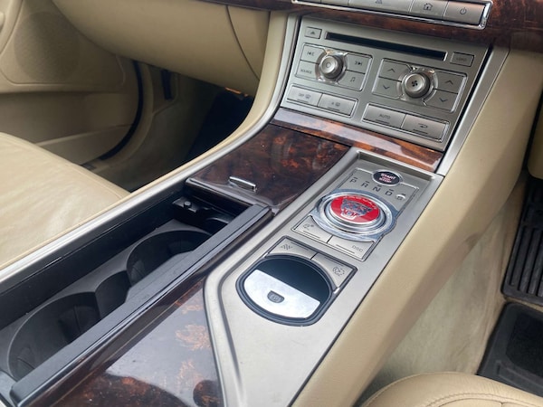 Used Jaguar XF 2011 for sale - 76304395: Photo 17