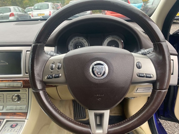 Used Jaguar XF 2011 for sale - 76304395: Photo 19