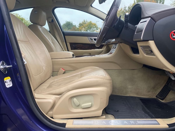 Used Jaguar XF 2011 for sale - 76304395: Photo 21