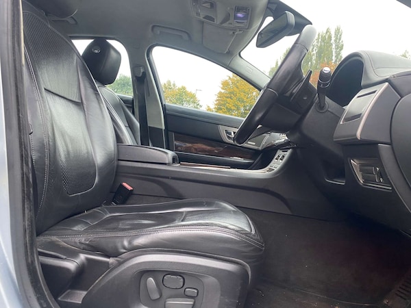Used Jaguar XF 2009 for sale - 76304396: Photo 11