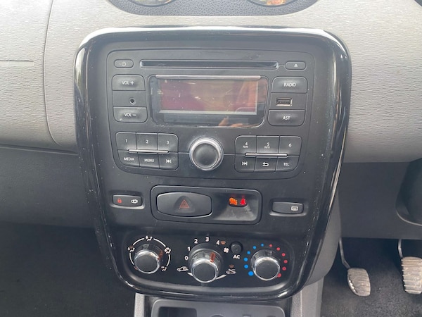 Used Dacia Duster 2014 for sale - 76232950: Photo 16