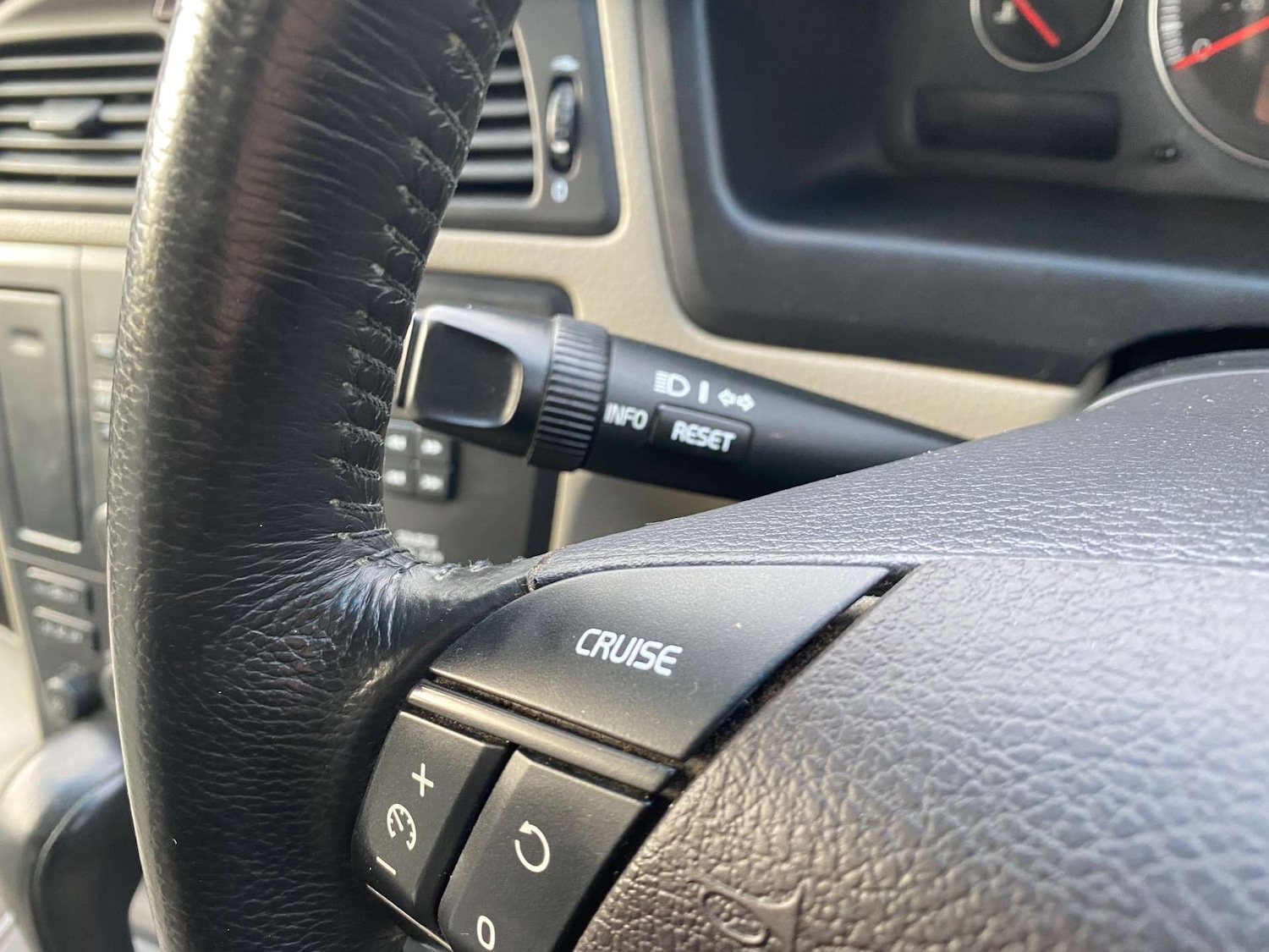 Used Volvo S60 2004 for sale - 77070832: Photo 15