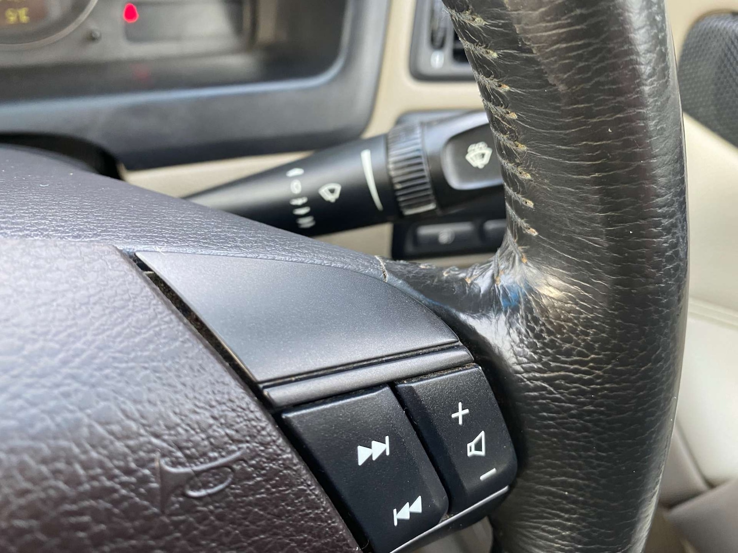 Used Volvo S60 2004 for sale - 77070832: Photo 16