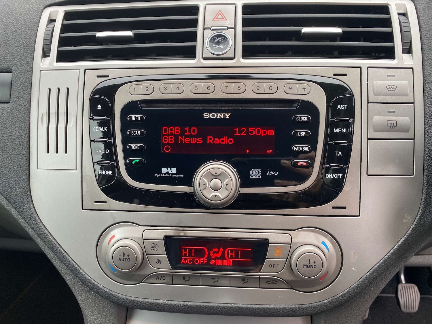 Used Ford Kuga 2012 for sale - 76280320: Photo 19