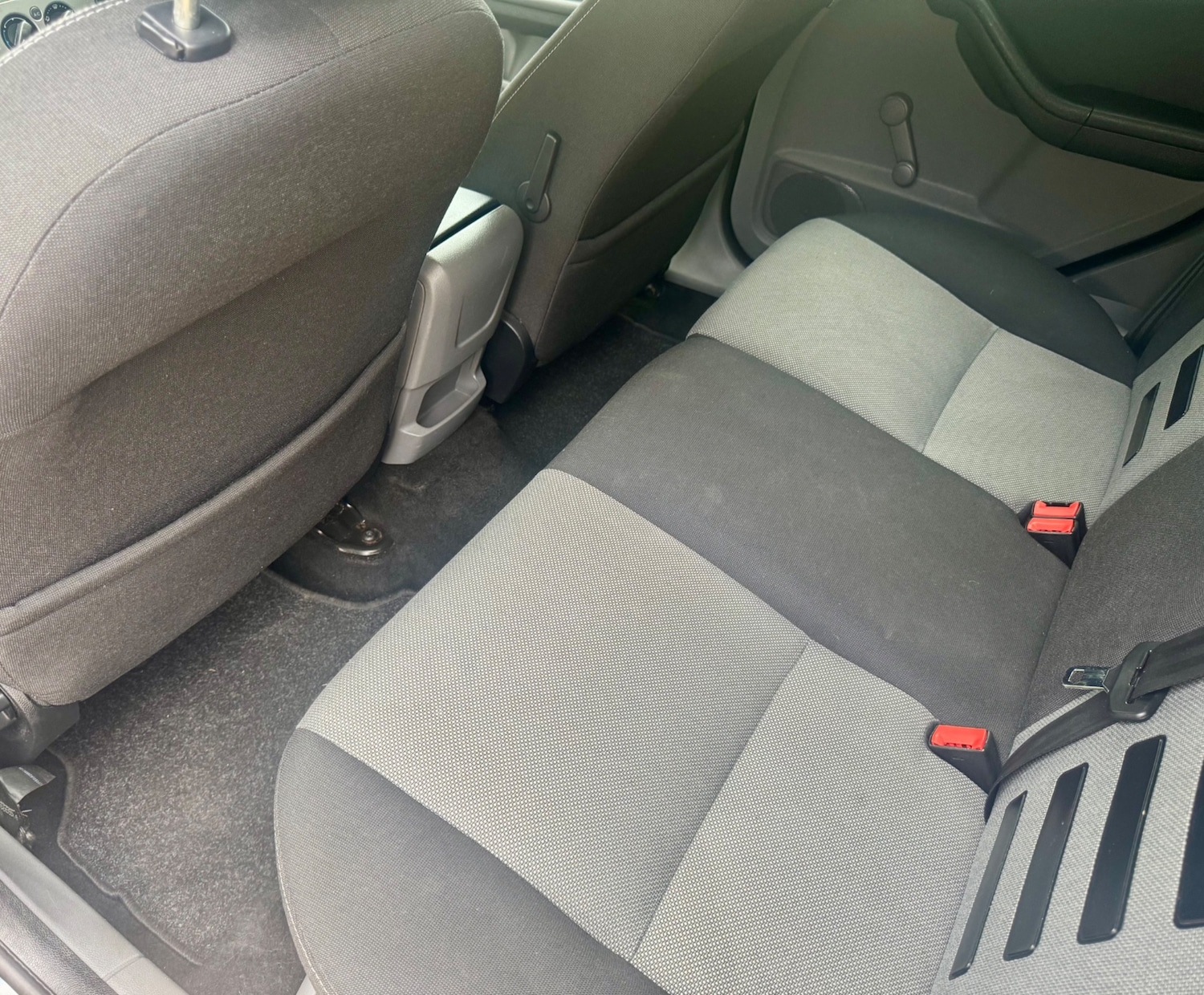 Used Ford Focus 2010 for sale - 74446453: Photo 9