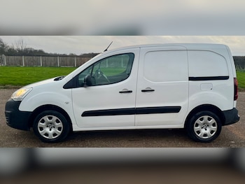 Used Peugeot Partner 2018 for sale - 77088524: Photo