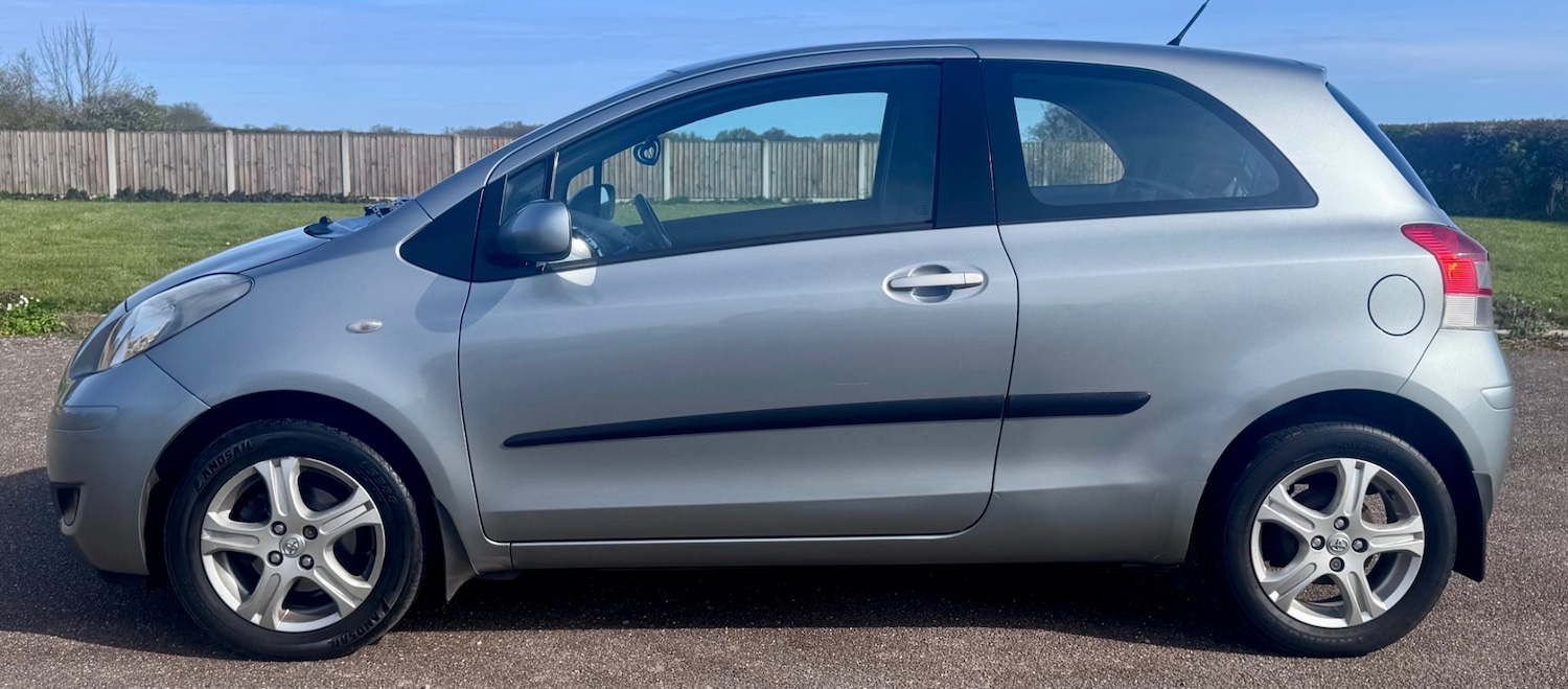 Used Toyota Yaris 2010 for sale - 78143764: Photo 3