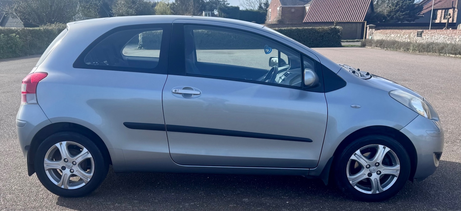 Used Toyota Yaris 2010 for sale - 78143764: Photo 4