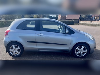 Used Toyota Yaris 2010 for sale - 78143764: Photo