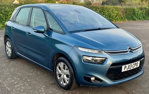 Used Citroen C4 Picasso 2013 for sale - 74190212: Photo 2