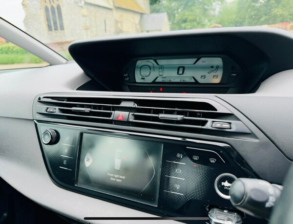 Used Citroen C4 Picasso 2013 for sale - 74190212: Photo 8