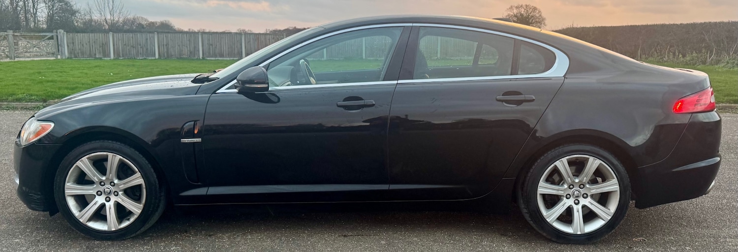 Used Jaguar XF 2010 for sale - 77088336: Photo 2