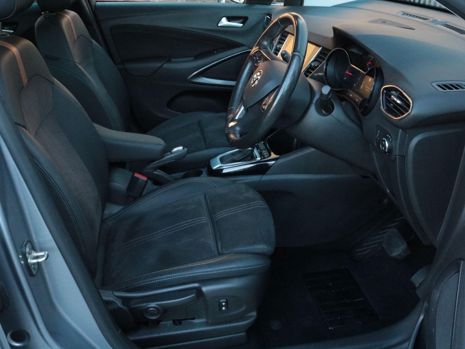 Used Vauxhall Crossland 2021 for sale - 76886566: Photo 11