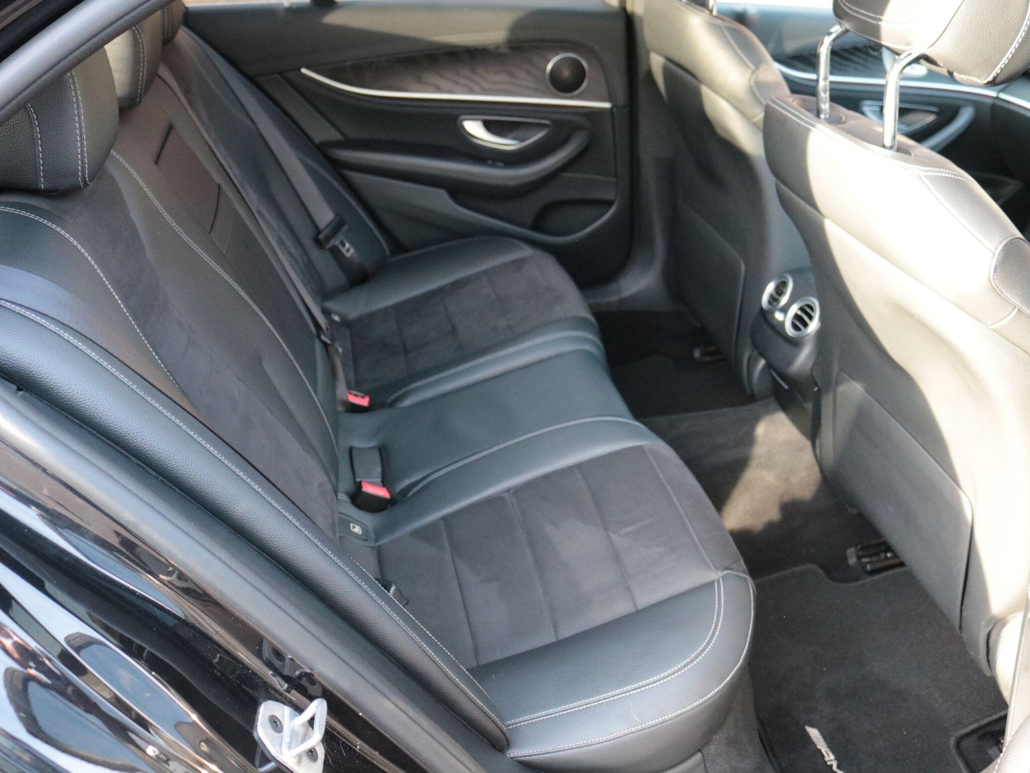 Used Mercedes-Benz E Class 2018 for sale - 77598135: Photo 26