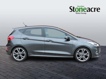 Used Ford Fiesta 2021 for sale - 76572404: Photo