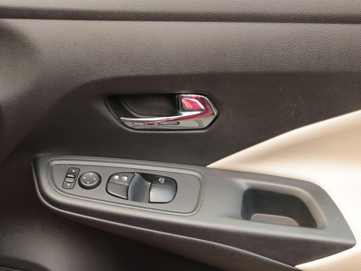 Used Nissan Micra 2018 for sale - 76989661: Photo 25