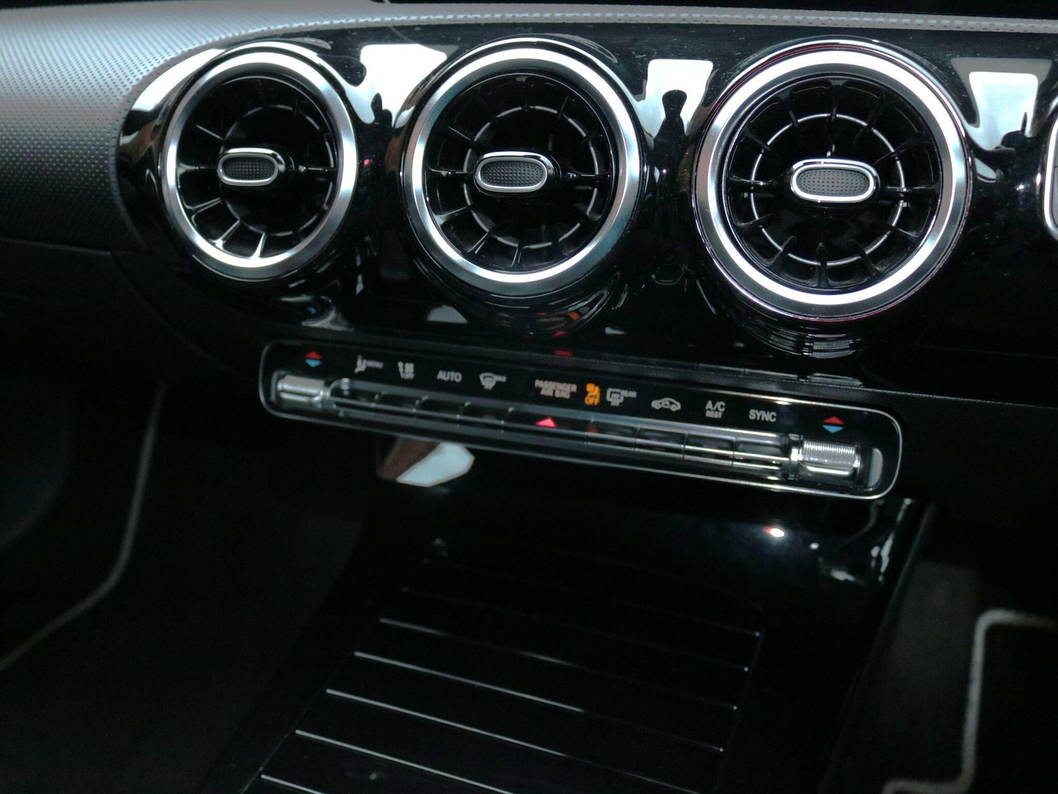 Used Mercedes-Benz A-Class 2020 for sale - 77710340: Photo 23