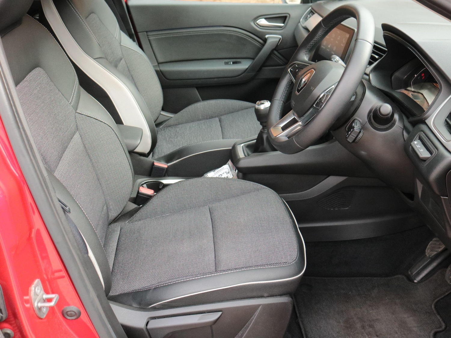 Used Renault Captur 2024 for sale - 77710526: Photo 11