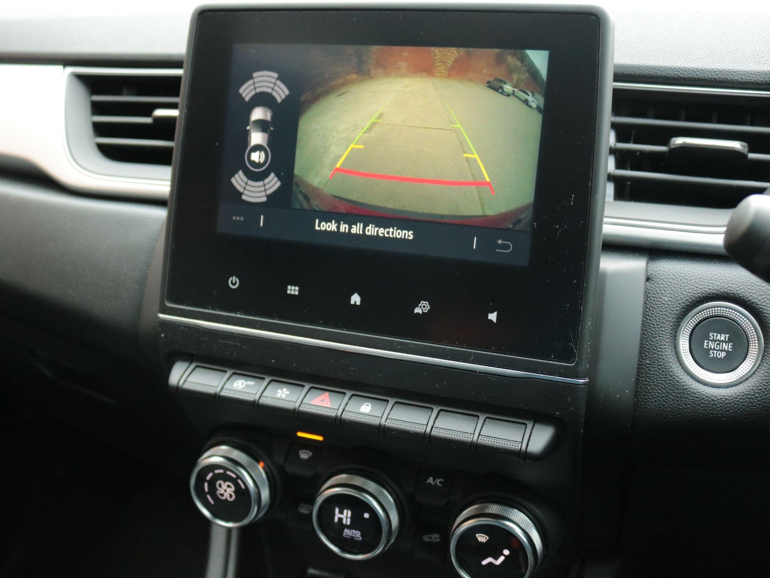 Used Renault Captur 2024 for sale - 77710526: Photo 17