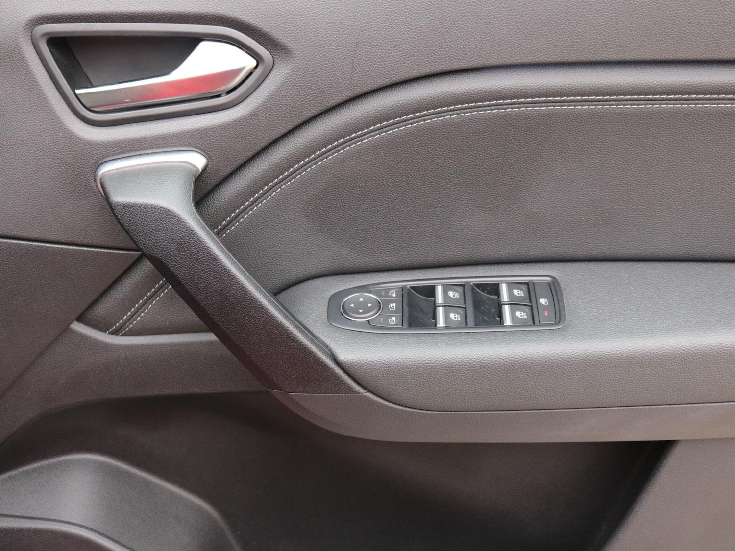 Used Renault Captur 2024 for sale - 77710526: Photo 24