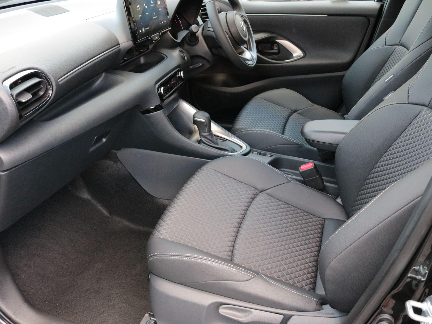 Used Mazda Mazda2 HYBRID 2025 for sale - 76608555: Photo 14