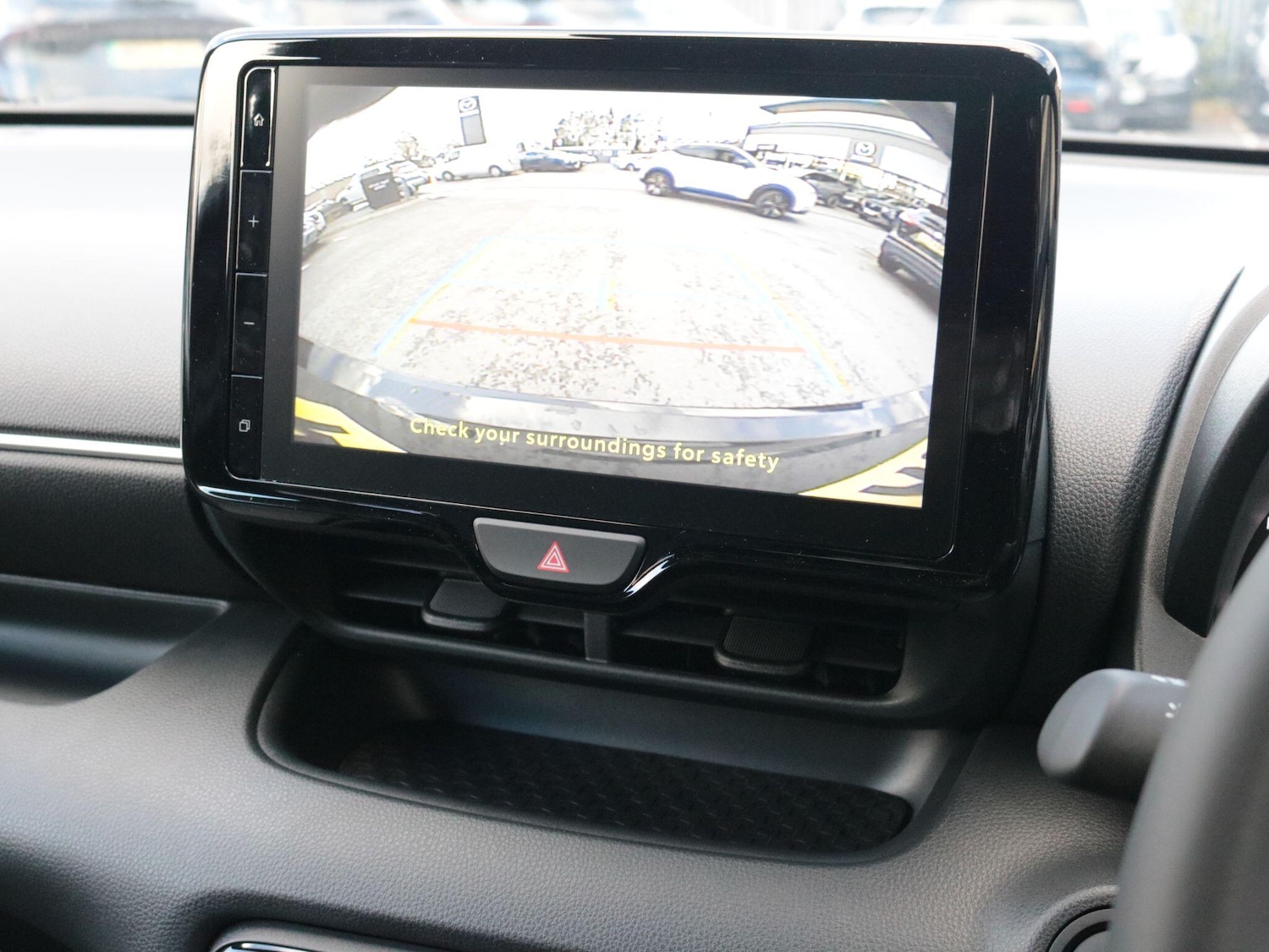 Used Mazda Mazda2 HYBRID 2025 for sale - 76608555: Photo 18