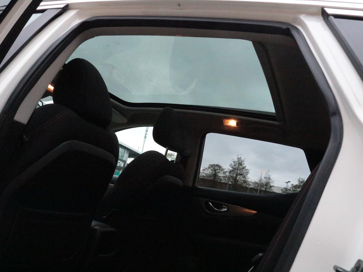 Used Nissan Qashqai for sale - 77683752: Photo 25