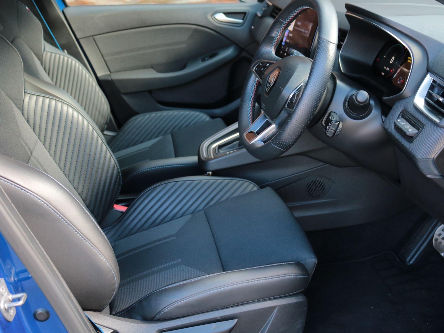 Used Renault Clio for sale - 78136419: Photo 15