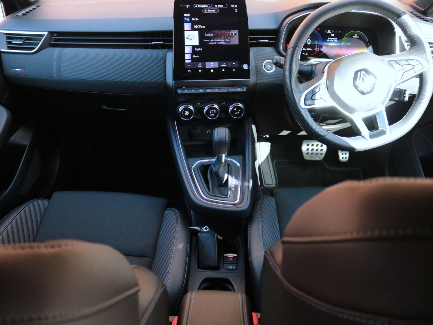 Used Renault Clio for sale - 78136419: Photo 16