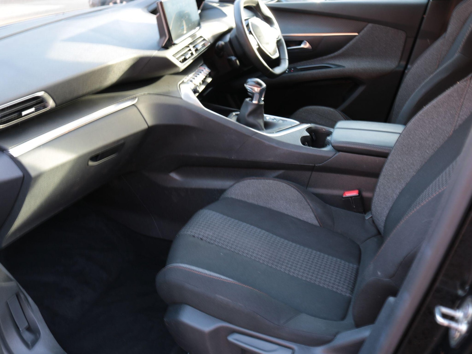 Used Peugeot 5008 2021 for sale - 76585183: Photo 16