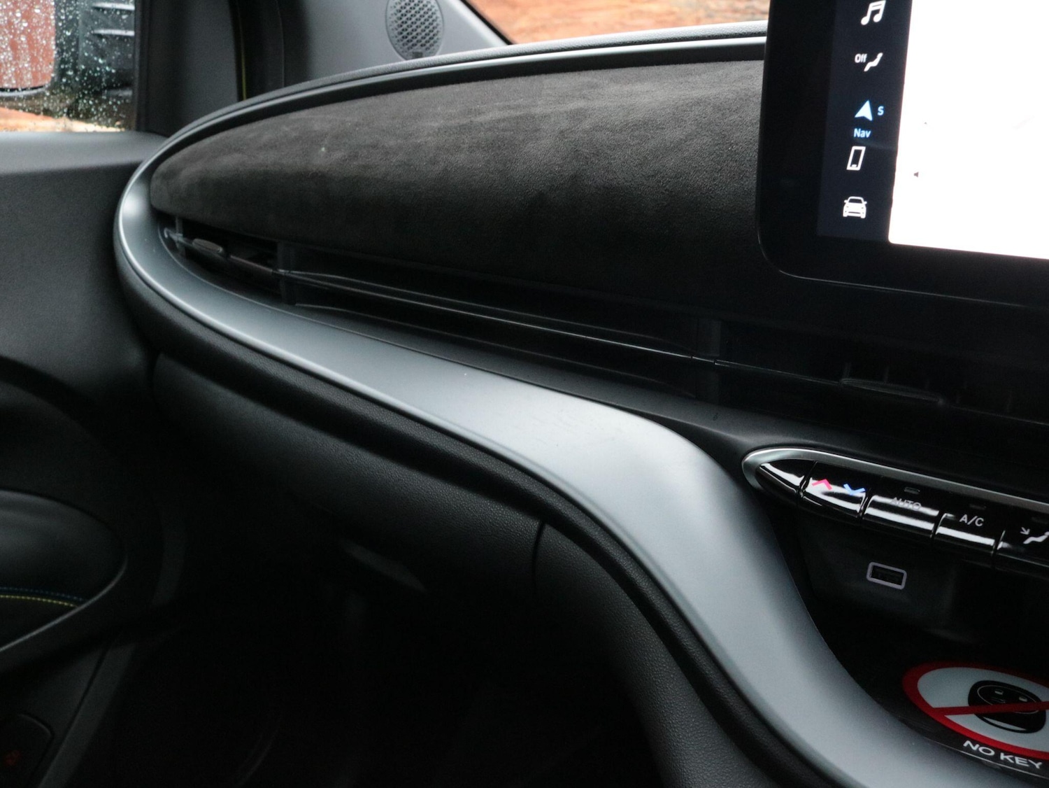 Used Abarth 500 2023 for sale - 76850090: Photo 20