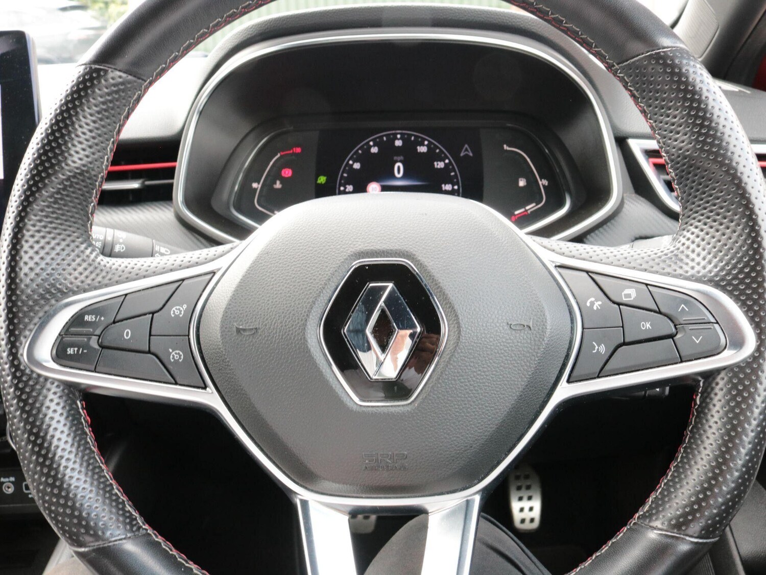 Used Renault Clio 2021 for sale - 76399119: Photo 11