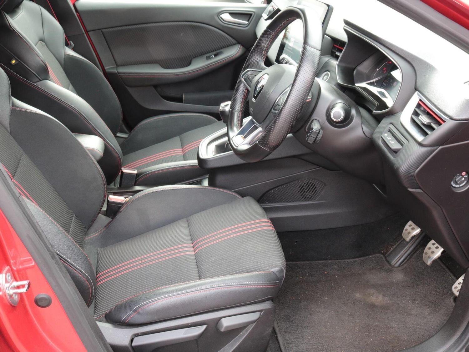 Used Renault Clio 2021 for sale - 76399119: Photo 9