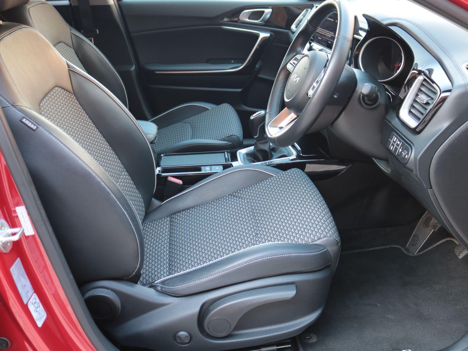 Used Kia XCeed 2023 for sale - 76572108: Photo 12