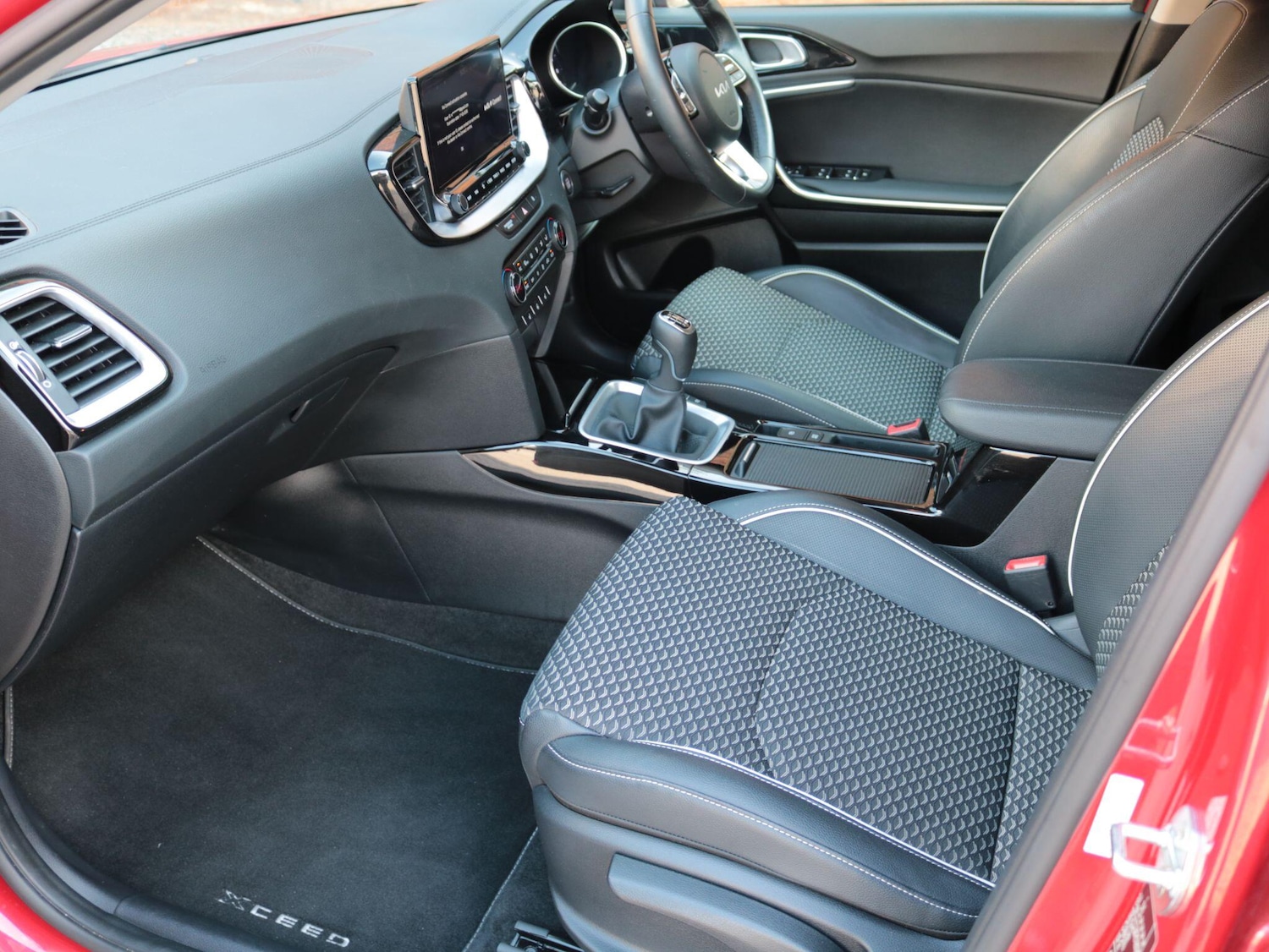 Used Kia XCeed 2023 for sale - 76572108: Photo 14