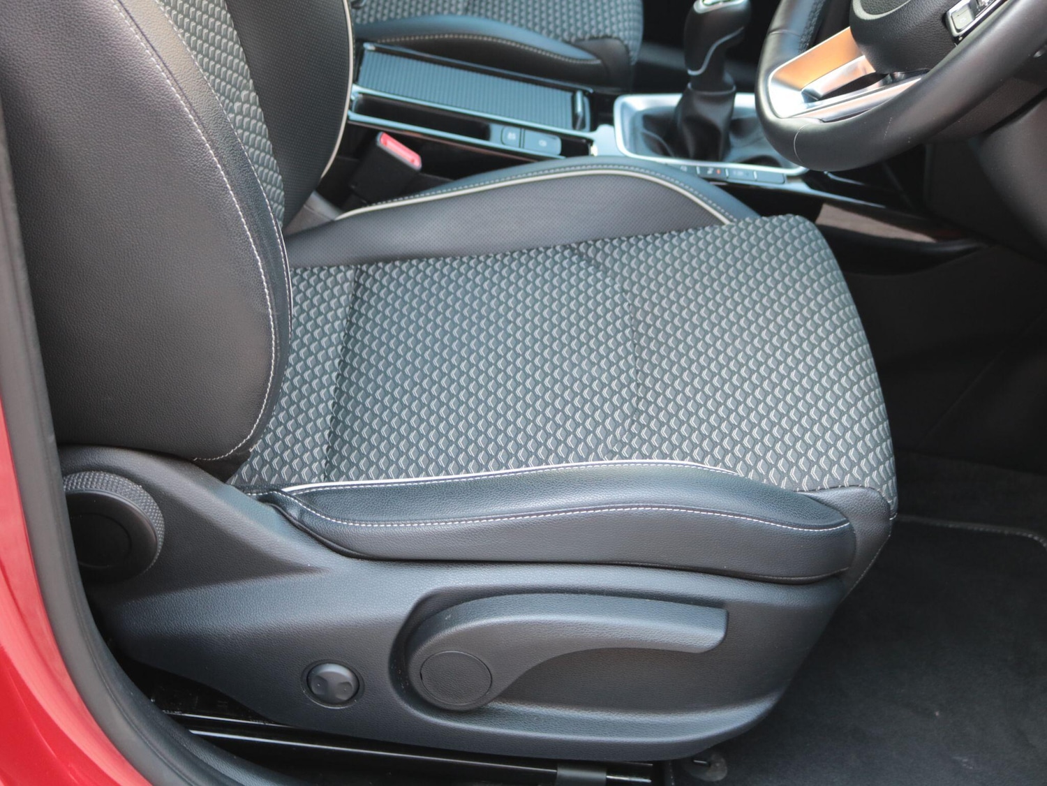 Used Kia XCeed 2023 for sale - 76572108: Photo 28