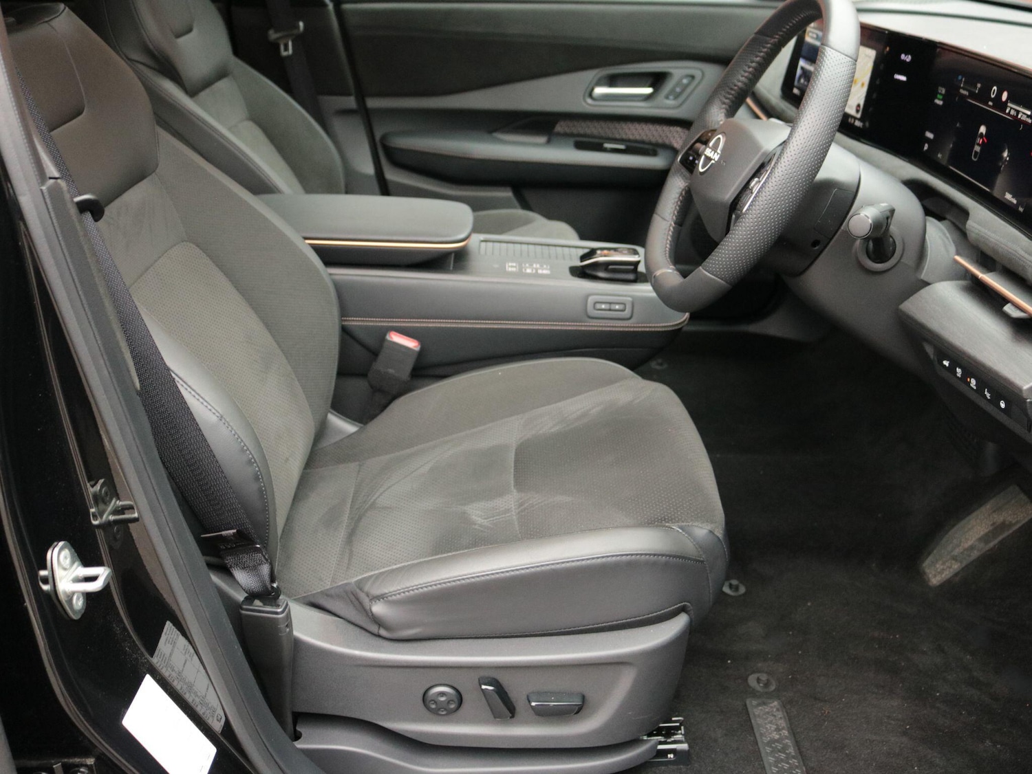 Used Nissan ARIYA 2025 for sale - 77238208: Photo 14