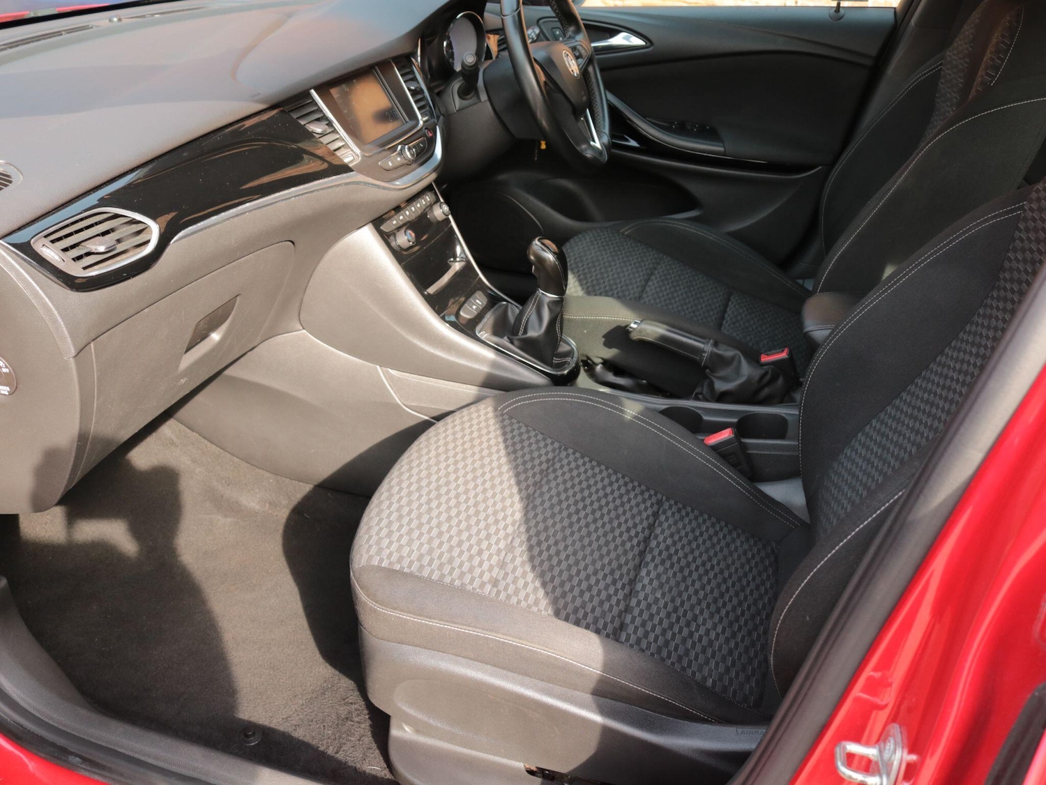 Used Vauxhall Astra for sale - 77977701: Photo 15