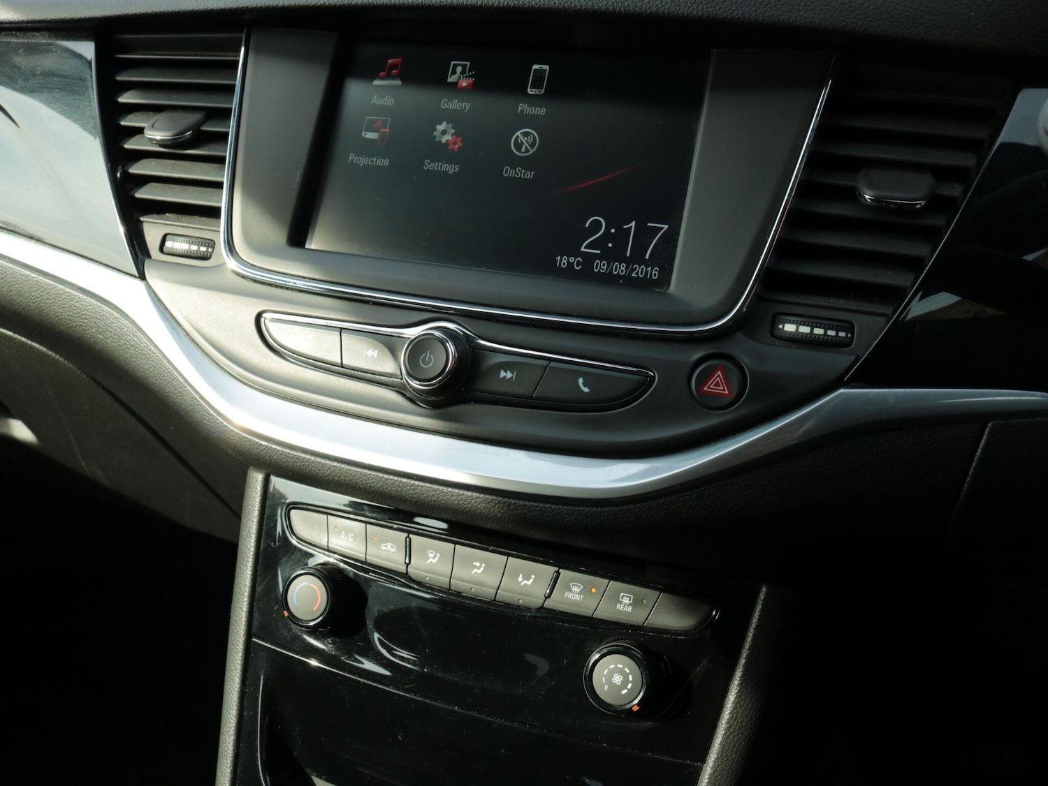 Used Vauxhall Astra for sale - 77977701: Photo 18