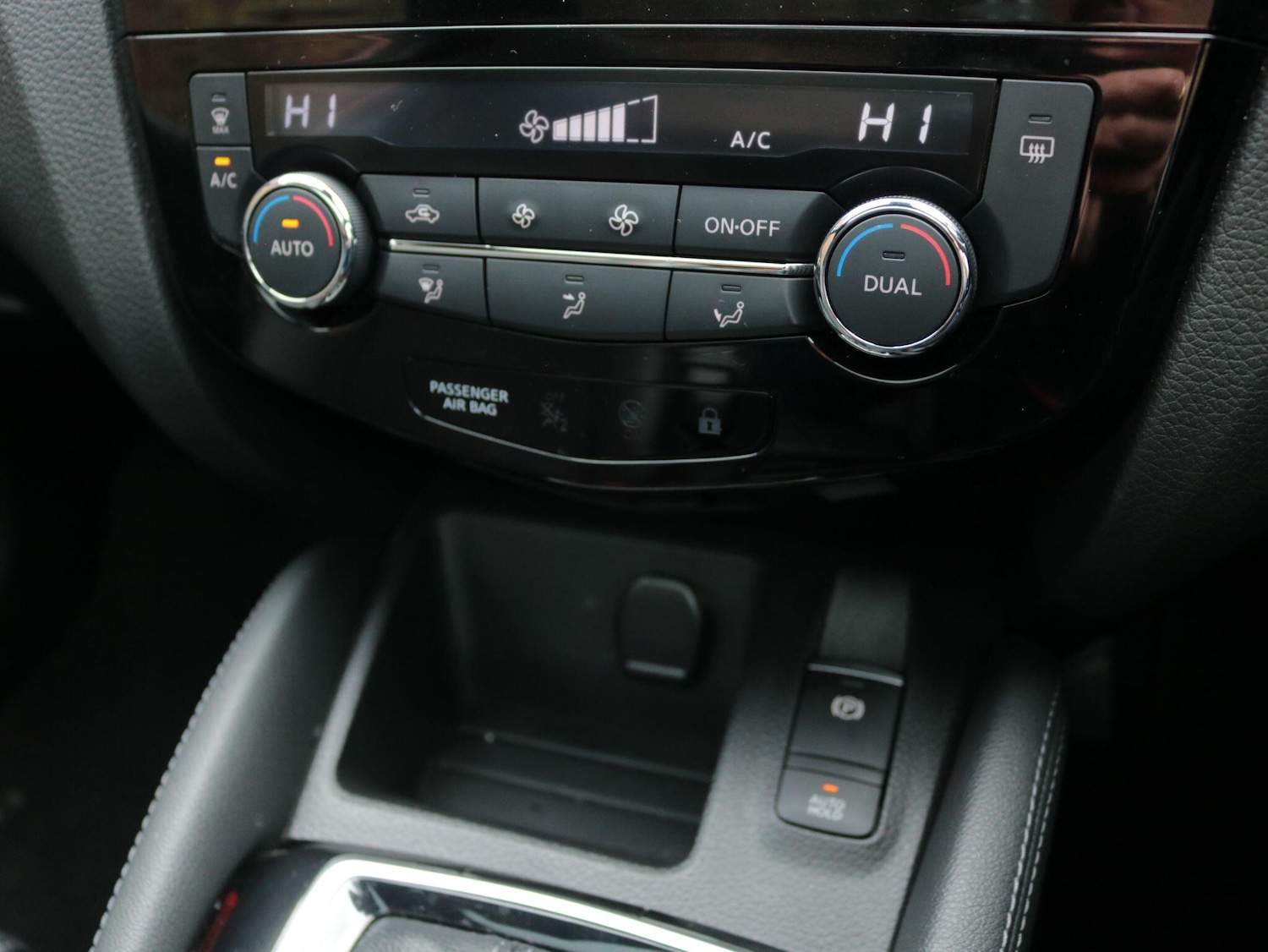 Used Nissan Qashqai for sale - 77824079: Photo 21