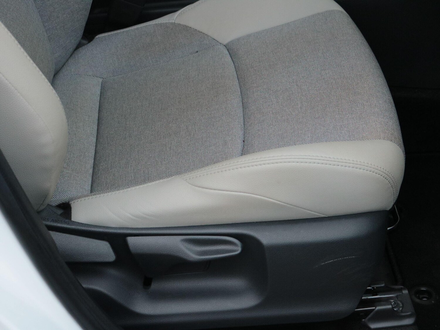 Used Toyota Yaris 2022 for sale - 77710482: Photo 23