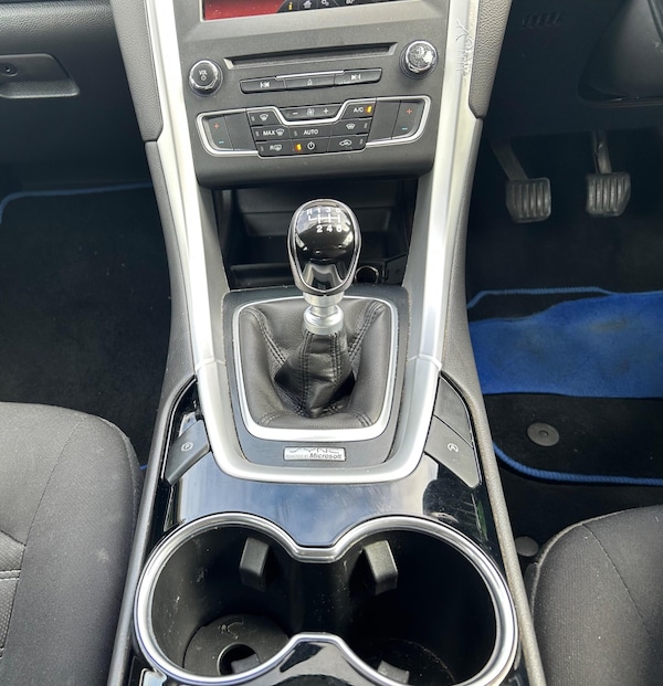 Used Ford Mondeo 2015 for sale - 76260504: Photo 16