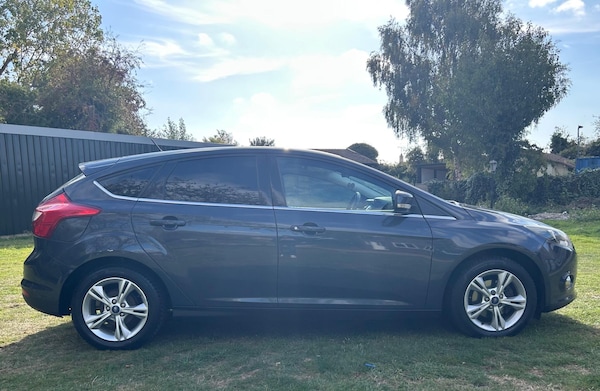 Used Ford Focus 2011 for sale - 76227789: Photo 11
