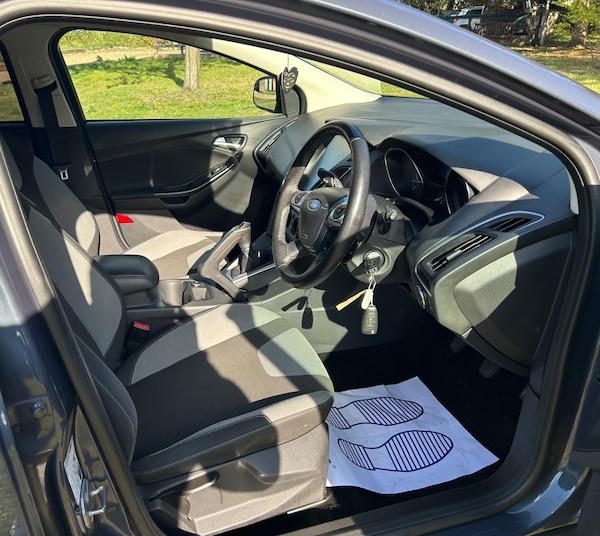 Used Ford Focus 2011 for sale - 76227789: Photo 15